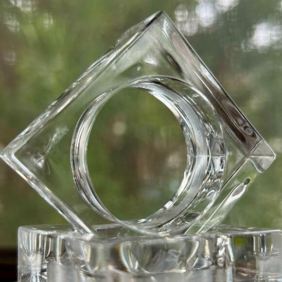 Vintage Lucite Square Napkin Rings – Set of 6 – 2” x 2” Modern Clear Holders - Picture 7 of 11